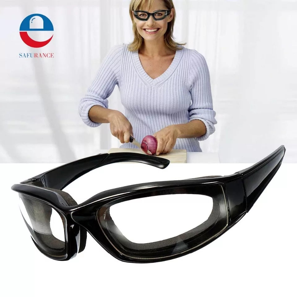 A Pair of Onion Goggles - Kitchen And Grilling Splash Goggles That Protect Your Eyes from Hot Oil And Spices