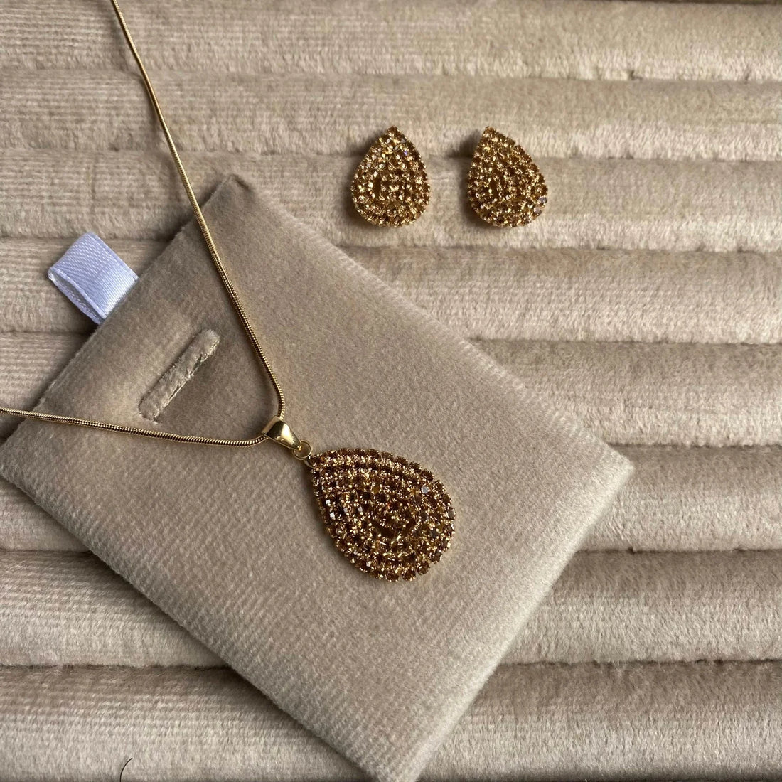 heart-shaped pendant